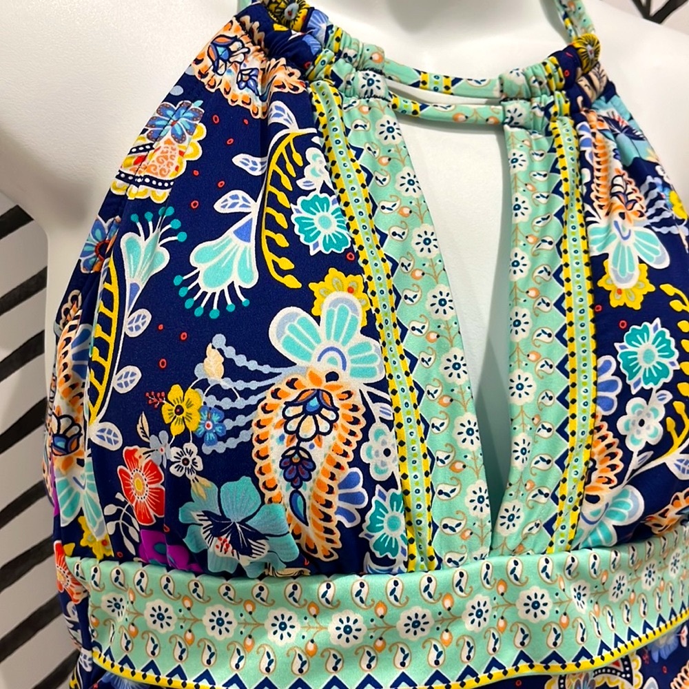 Clearance!⚠️ Claiborne Vibrant Colored Tankini Swim Top, Size 6